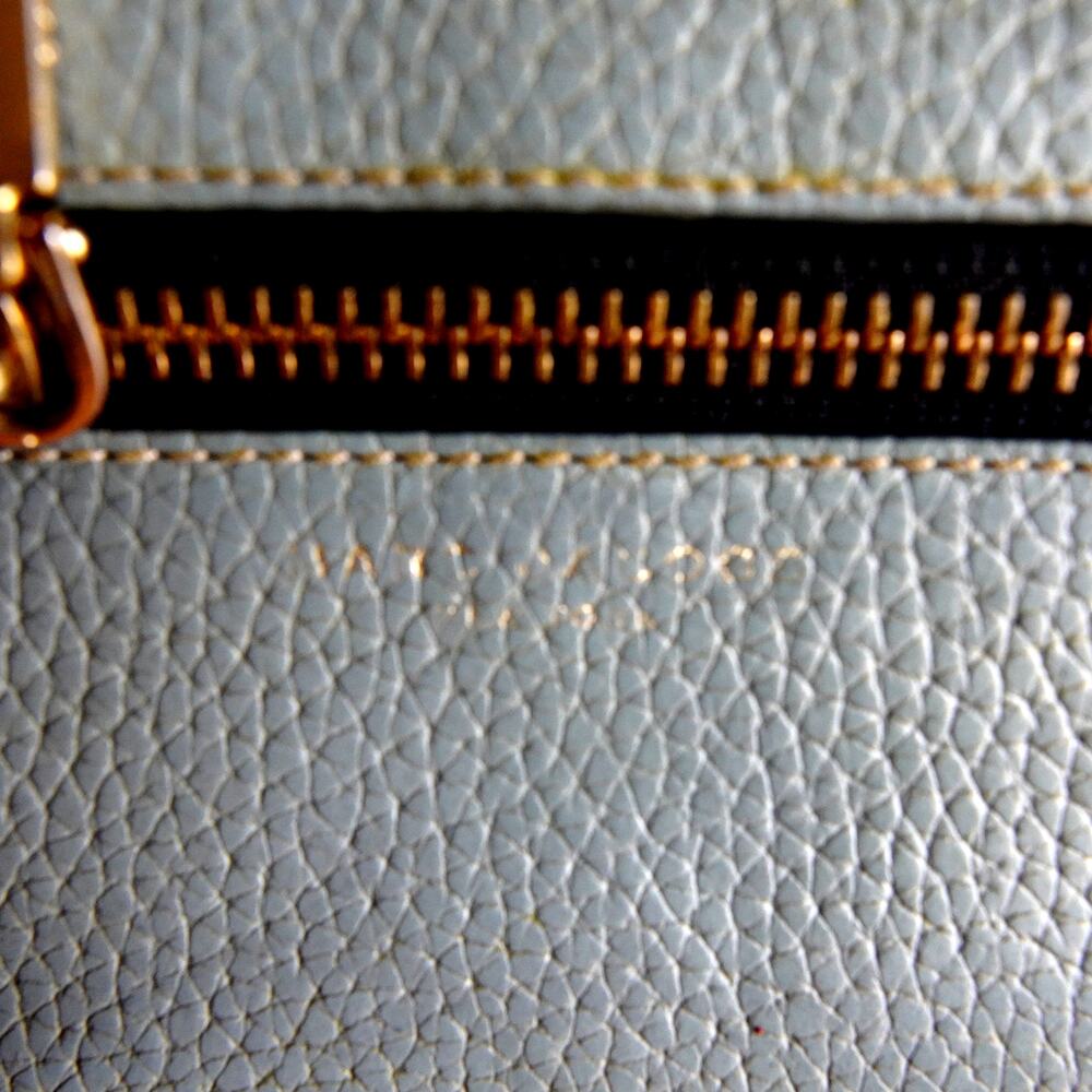 Marc Jacobs Wallet Blue Zip Around Pebbled Leather Quiet Luxury Gold Hardware - Picture 5 of 14